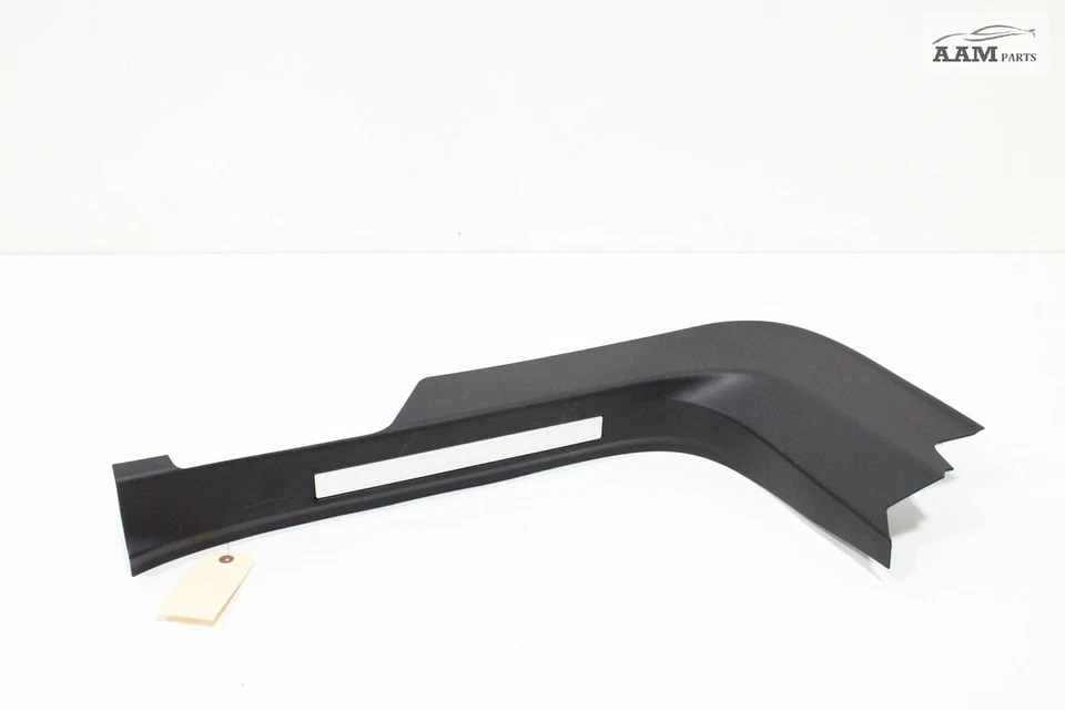 2018-2024 CHEVROLET EQUINOX TAMPA DE PLACA DE ARRANHÃO DE SOLEIRA DE PORTA FRONTAL DIREITA FABRICANTE DE EQUIPAMENTO ORIGINAL - Imagem 2 de 4