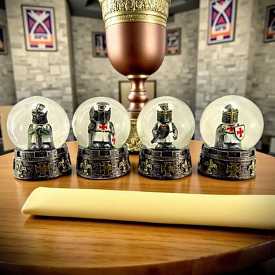 Mittelalter Ritter Schneekugel 4er Set Templer Figuren Glas Ornament Deko Geschenk