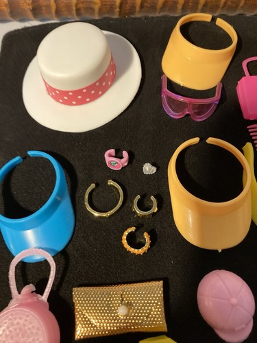 Vintage Lot of Barbie (and friends) Accessories Shoes Combs Hats Jewelry Purses - Picture 2 of 12