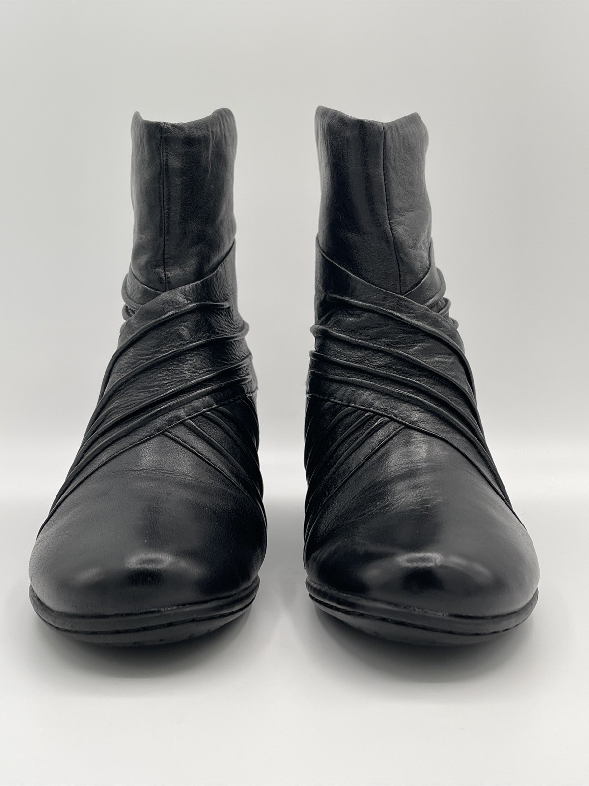 New Balance Black Ankle Booties Leather Zip Shoes Shannon Cobb Hill Women Size 8 thumbnail 7