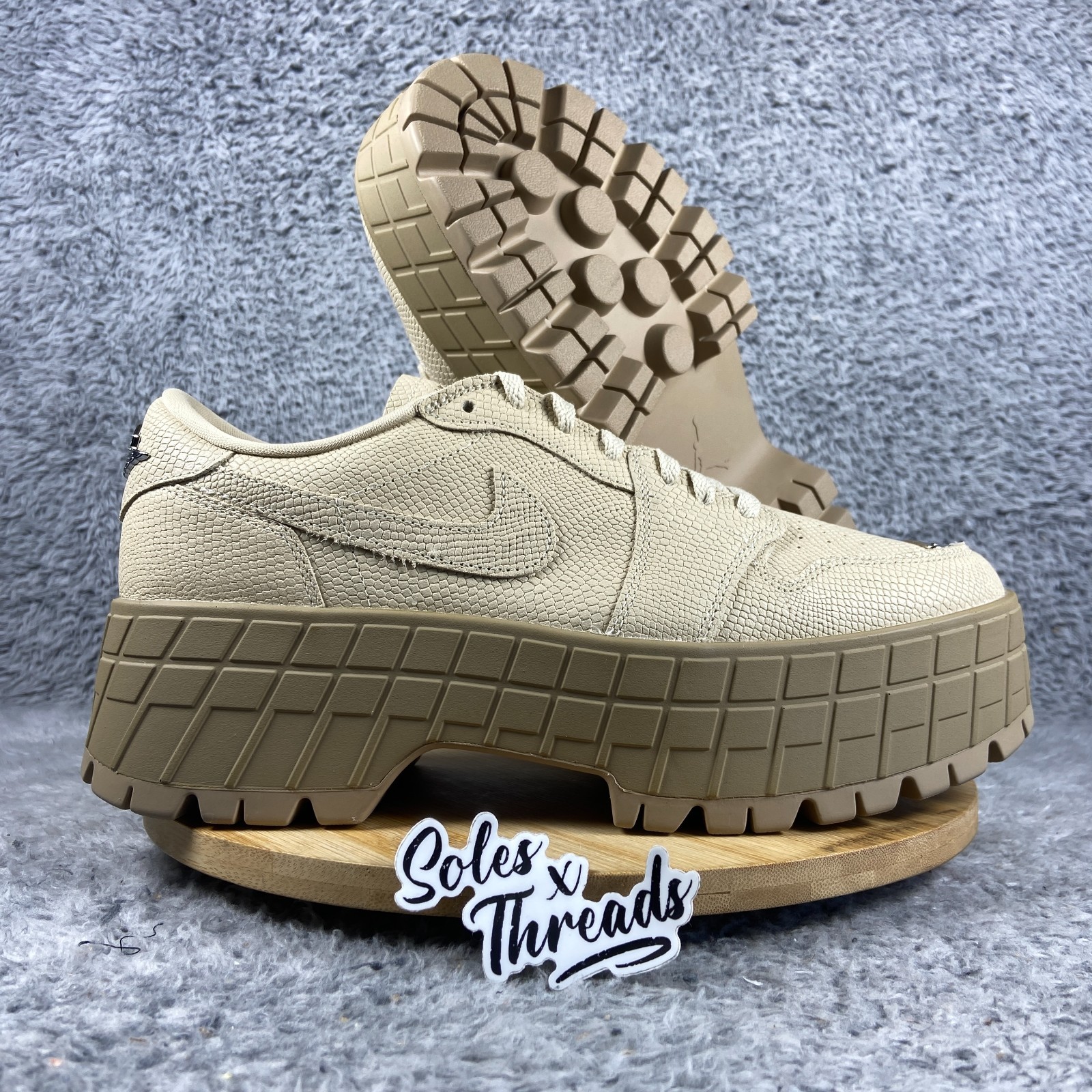 Air Jordan 1 Low Brooklyn Rattan Desert Camo Size 12 Women = 10.5 Men HF3184-200