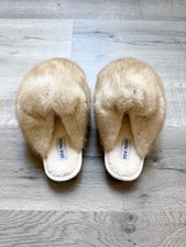 Steve Madden Poof Faux Fur Slippers Size 8 - NEW   