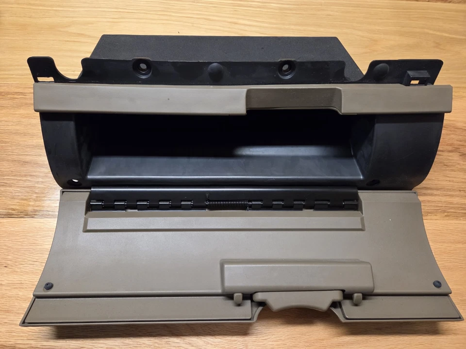 Nissan Xterra 2005-2012 tablero superior almacenamiento guantera compartimento grafito OEM Foto 2 de 3