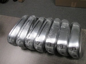 TaylorMade P790 2025 – Fers 6-9 + PW – Droitier – Nippon N.S. Pro 950GH Néo – Stiff