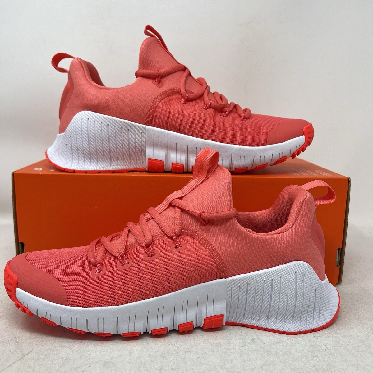 Nike Free Metcon 6 Magic Ember White Bright Crimson Womens 8.5 No
