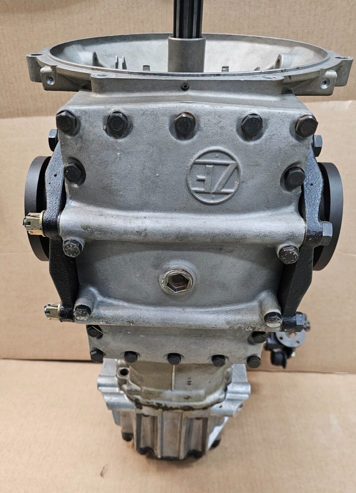 ZF Synchroma Gearbox 5DS-25 / 2 with axle drive GT40 Maserati BMW Pantera