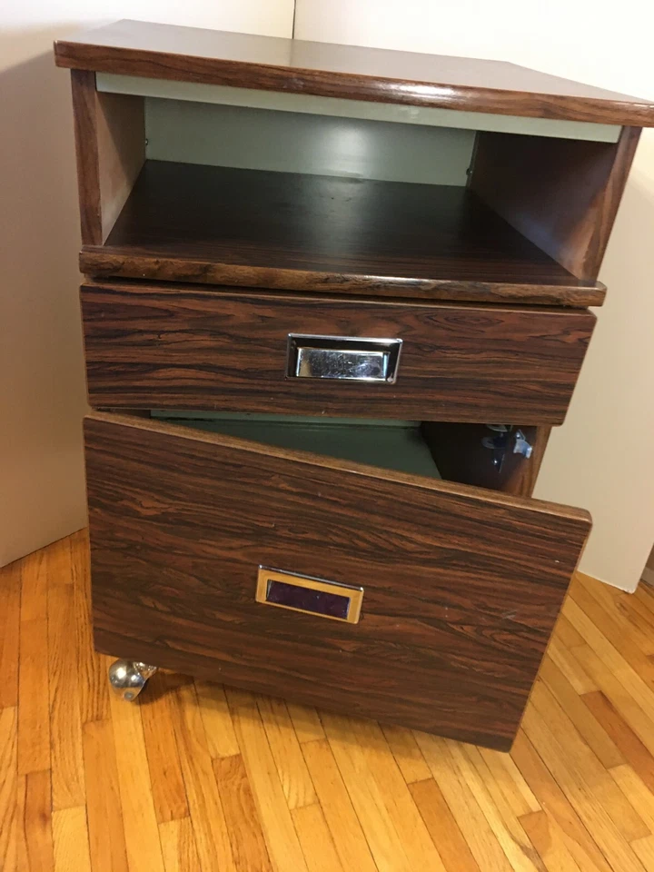 **Mesa auxiliar enrollable industrial MCM INTERROYAL DE COLECCIÓN SOPORTE ESCRITORIO METAL MADERA DK Foto 3 de 4