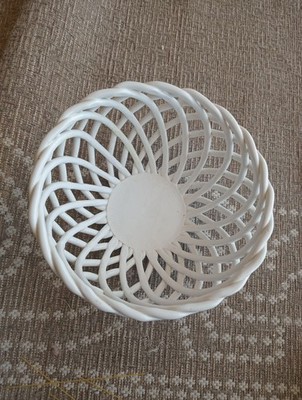 Arlington Designs White Woven Bread Basket 10.5  Ceramic No Chips Vintage 