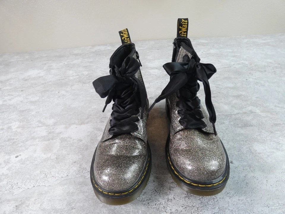 Dr Martin Boots Women 5 US Gold Patient Ribbon Lace Up Sparkle  Air Coulson Sole - Image 4 of 4