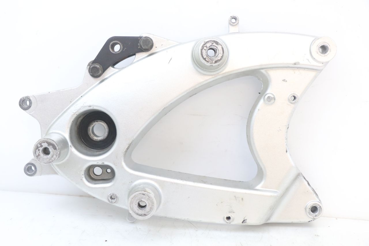 EXHAUST MOUNT - LONGJIA EASY MAX 125 (2020 - 2024)