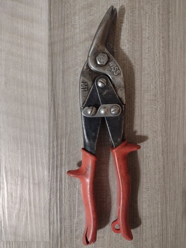 Vtg**WISS M1 Sheet Metal Cutter Tin Snips Shears Pliers Red Aviation USA Made 9"