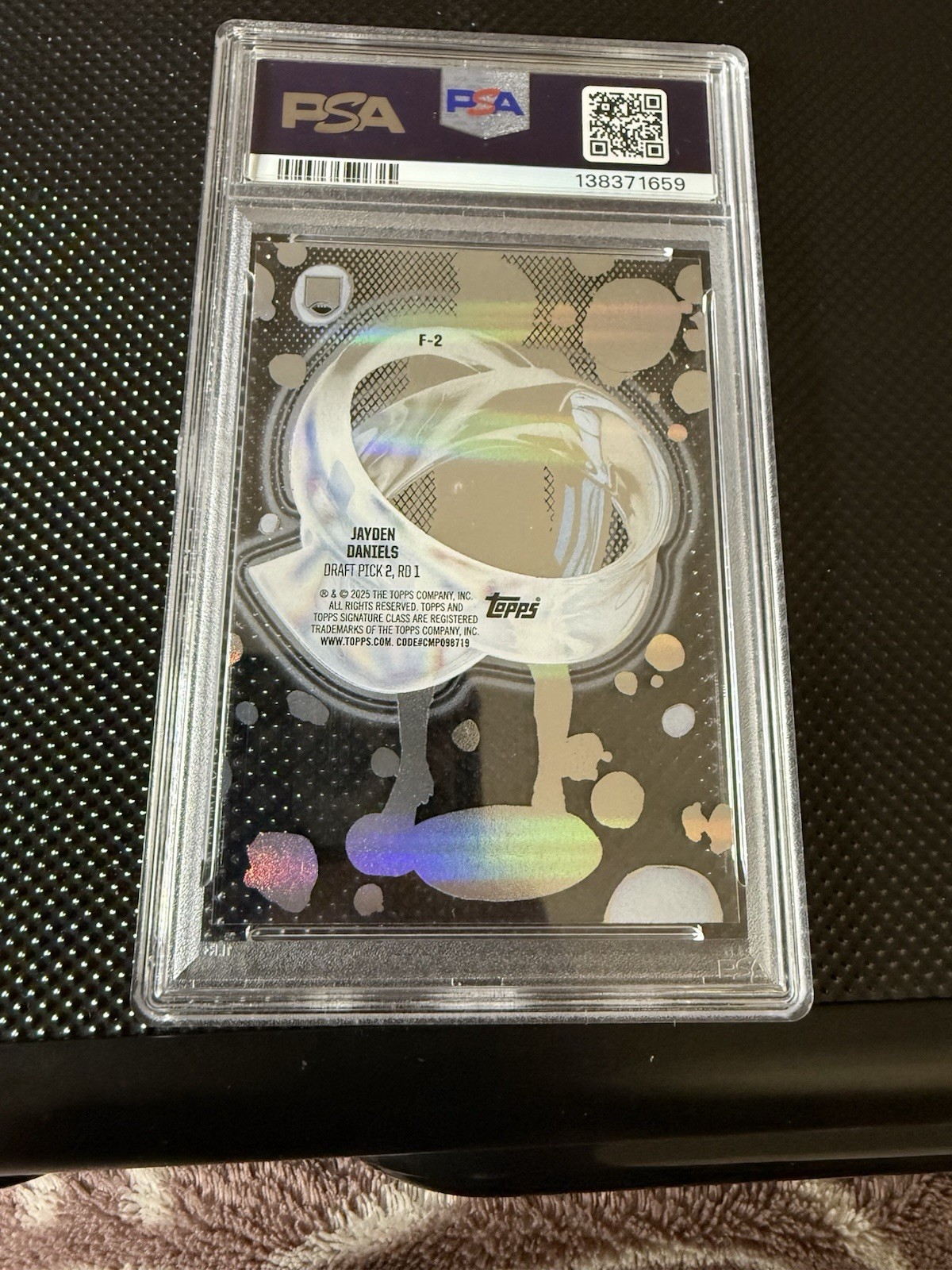 PSA 9 2024 Topps Signature Class - Fluidity🔥Jayden Daniels🔥 #F-2 (RC) view 2