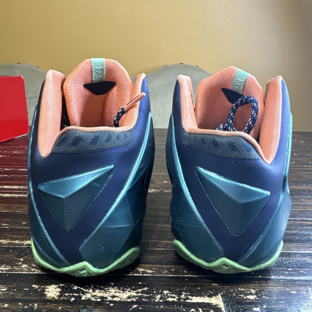 Nike Lebron James XI Size 9 Akron Vs Miami Basketball Shoes 616175