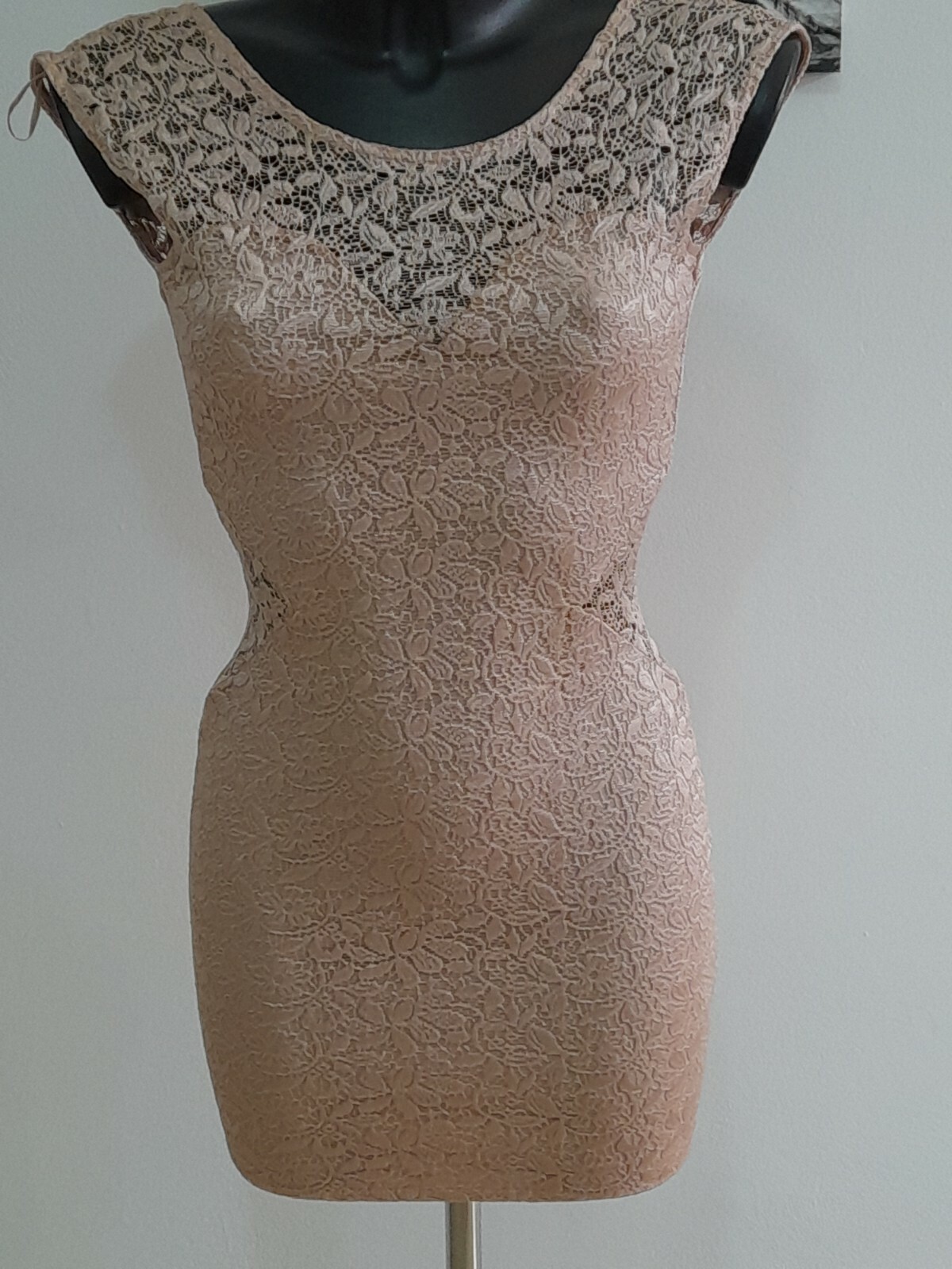 Foto 1 di 12
