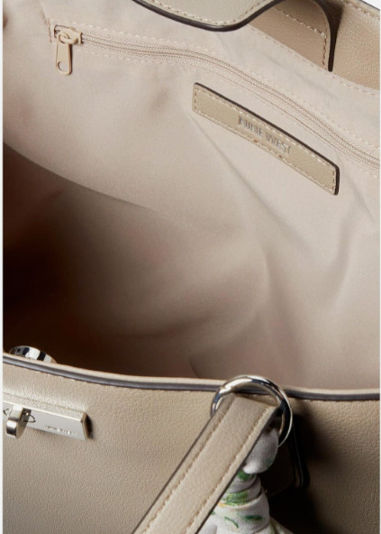 希少✨CHANELキャビアスキンセブルガココマークフラップ長財布