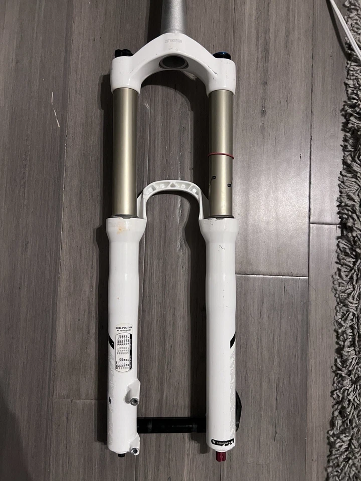 Rockshox Lyrik RLR 26” 180mm travel Enduro MTB Suspension Fork - Image 2 of 4