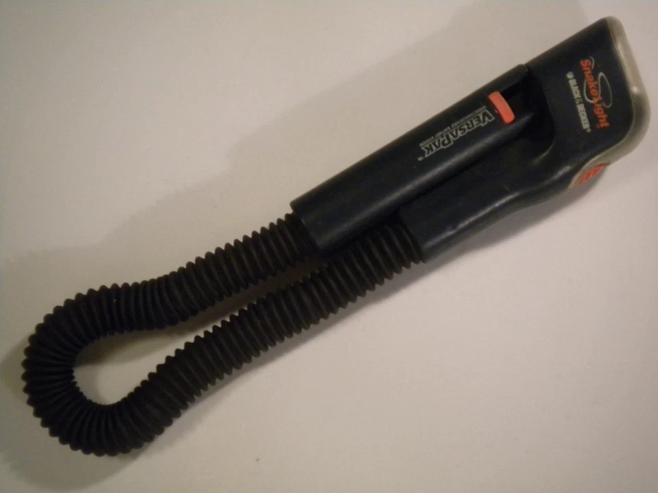 Luz Serpiente Black And Decker SLB1 Tipo 1 o VP250 Tipo 1 Probada Foto 4 de 4