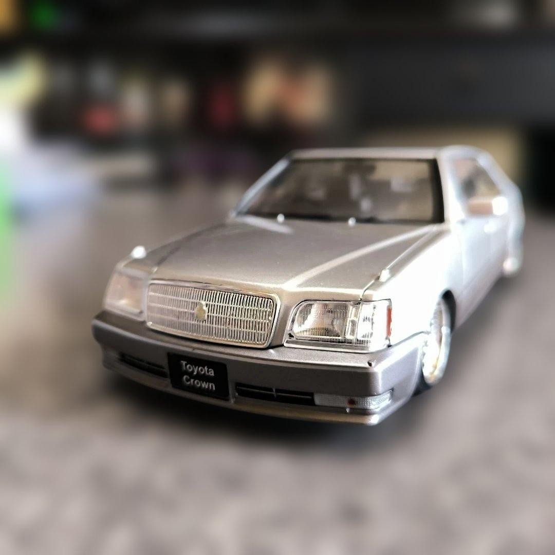 Toyota Crown Majesta Moderate Lowdown Specification 1/24 JDM