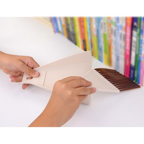  Piccolo set pulizia scrivania plastica scrivania mini scopa spolverino e spazzola - Foto 4 di 11