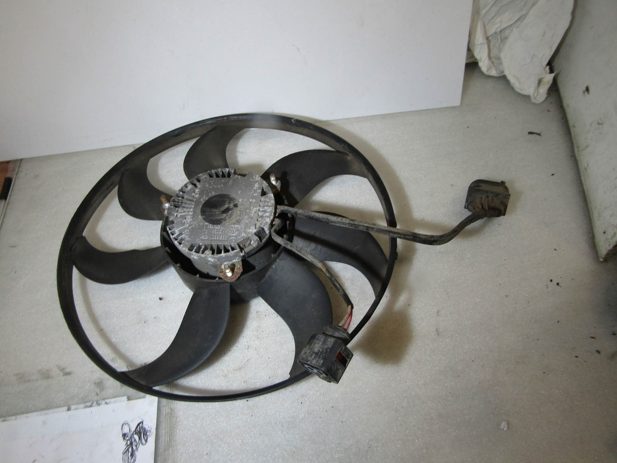 VW Volkswagen Golf Mk5 2.0 TDI engine coolant radiator fan motor  