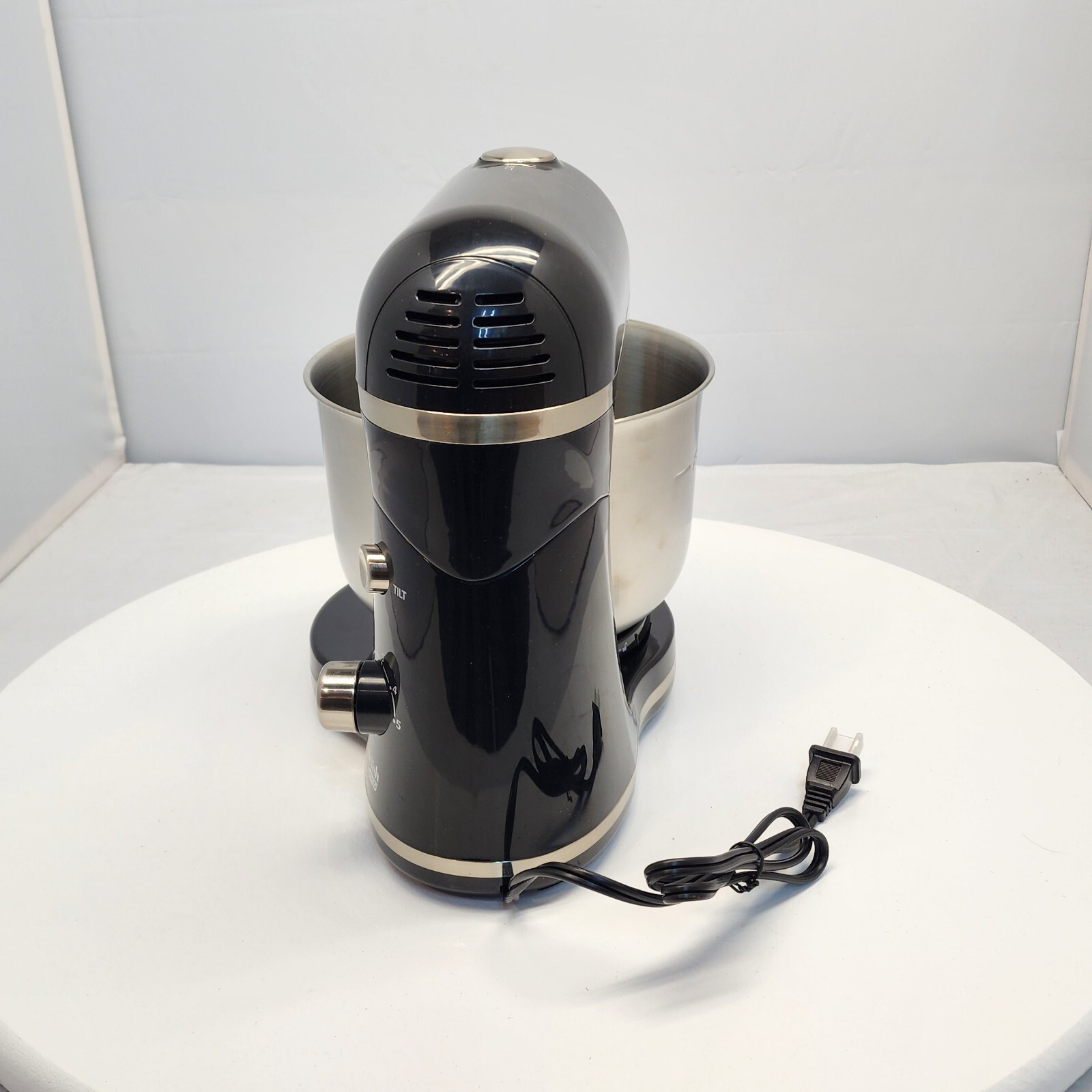 Delish by DASH Compact Stand Mixer 3.5 Quart w/ Beaters & Dough Hooks 350w *NEW* eBay