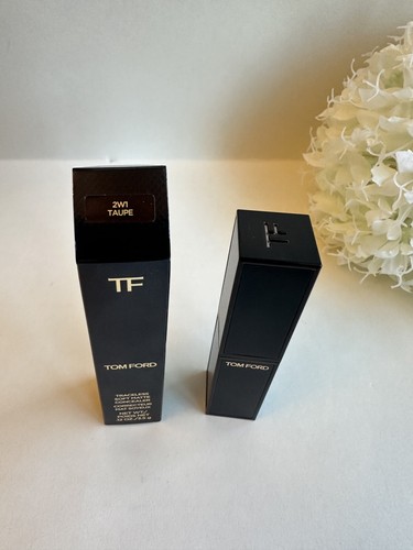 Tom Ford Traceless Soft Matte Concealer 0.12oz/3.5g New With Box Taupe 2W1 - Picture 3 of 5