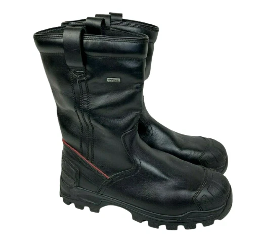 Bata spike deals shoes