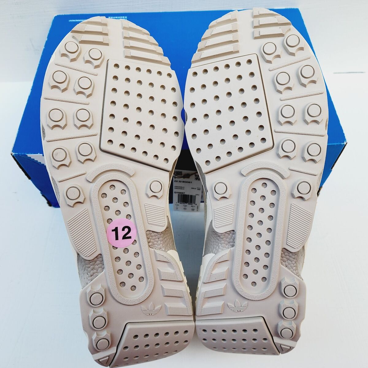 New Adidas Originals ZX 22 Boost Running Shoes Sneakers New Adidas Originals ZX 22 Boost Running Shoes Sneakers