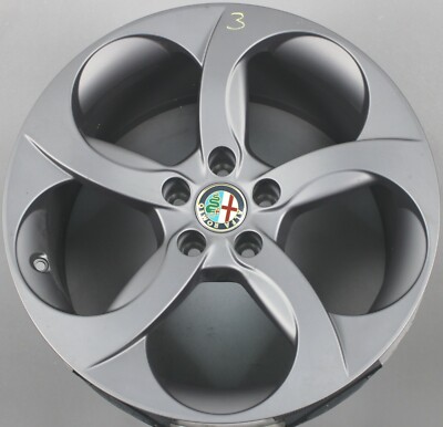 1x Alufelge Alfa Romeo Giulia 18 Zoll 9Jx18 ET34 156119163 (3)