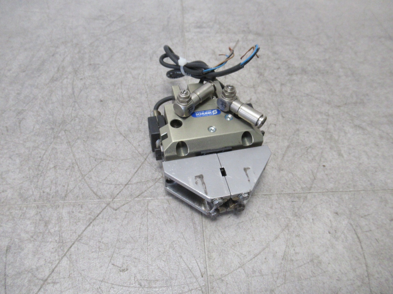 Schunk 370400 Parallel Gripper Pneumatic Schunk PGN-64/1 + Proximity ...