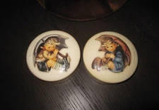 HUMMEL GOEBEL UMBRELLA BOY&GIRL ROUND LIDDED TRINKET BOXES~2002~#688~689