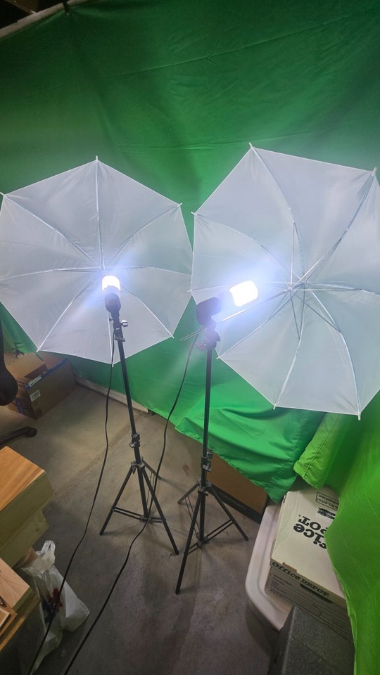 Studio Lighting Photography Portrait Light Kit Both stands No bulbs