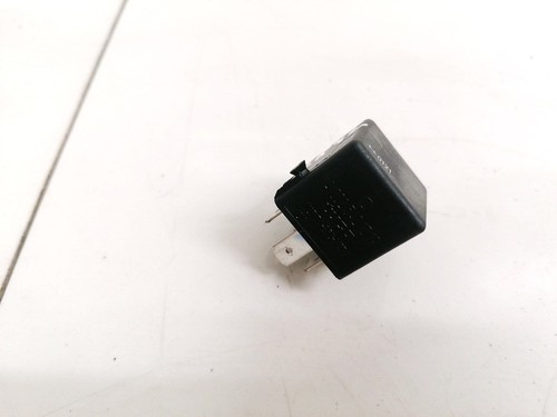 A0025421319 Relais, Arbeitsstrom V23134-B52-X336 Mercedes-Benz A- DE1265163-82