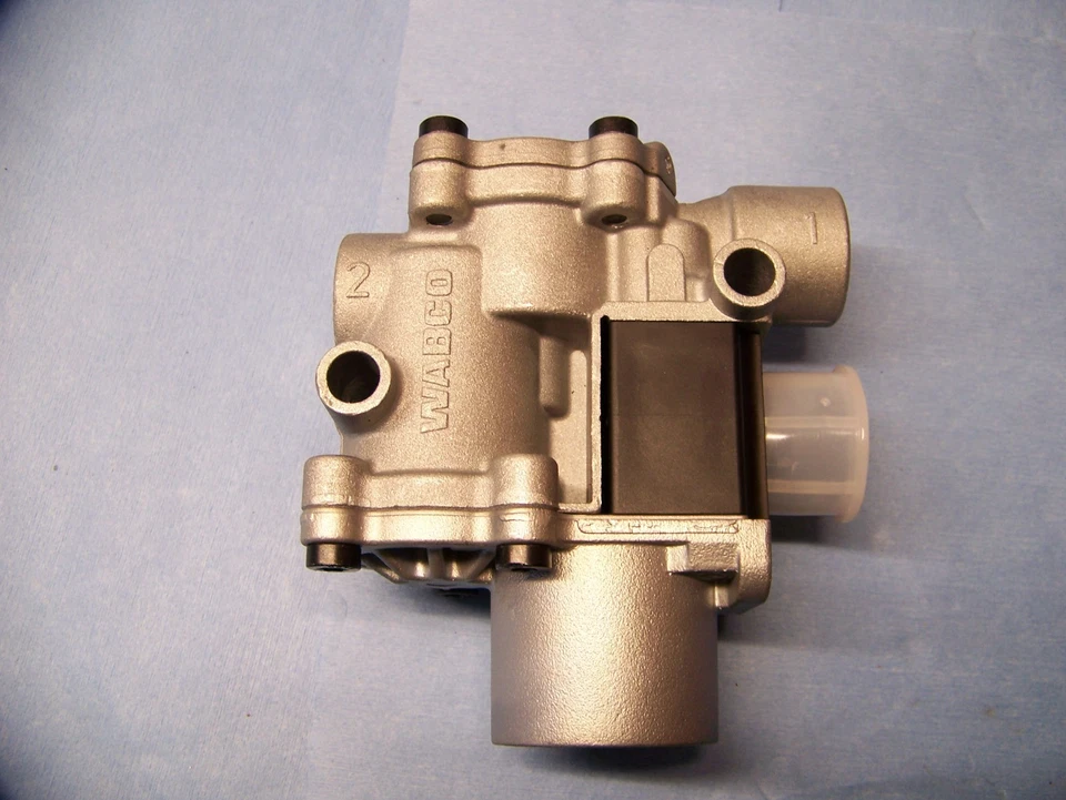 WABCO 472 195 098 0 Tractor ABS Modulator Valve, No Box Free Shipping ! - Image 2 of 4