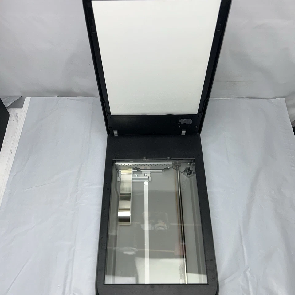 Epson Perfection 4490 Photo Flatbed Scanner - Model J192A UNIT ONLY NO CABLES - Image 4 of 4