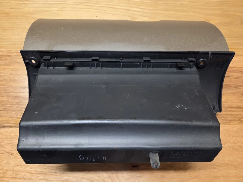 Nissan Xterra 2005-2012 tablero superior almacenamiento guantera compartimento grafito OEM Foto 3 de 3