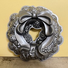 Nordic Ware Christmas Holiday Wreath Bundt Cake Pan 9 Cups Non Stick Made in USA
