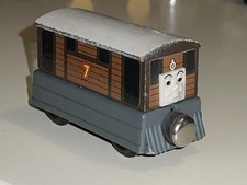 TOBY 1st Edition 1992 VTG Thomas Wooden Railway Flag Magnets Staples Tank Engine