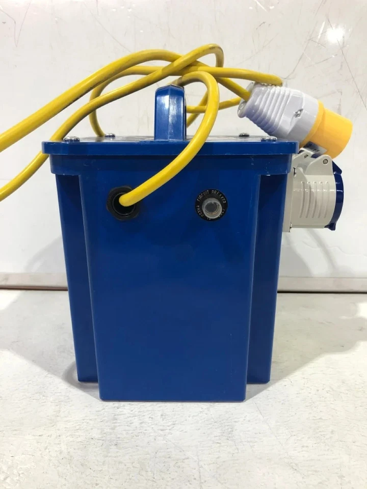 3.3 KVA Site Transformer Step Up 2 x 16A 230V Socket 110 to 230 Volt DYNATEX - Image 3 of 4