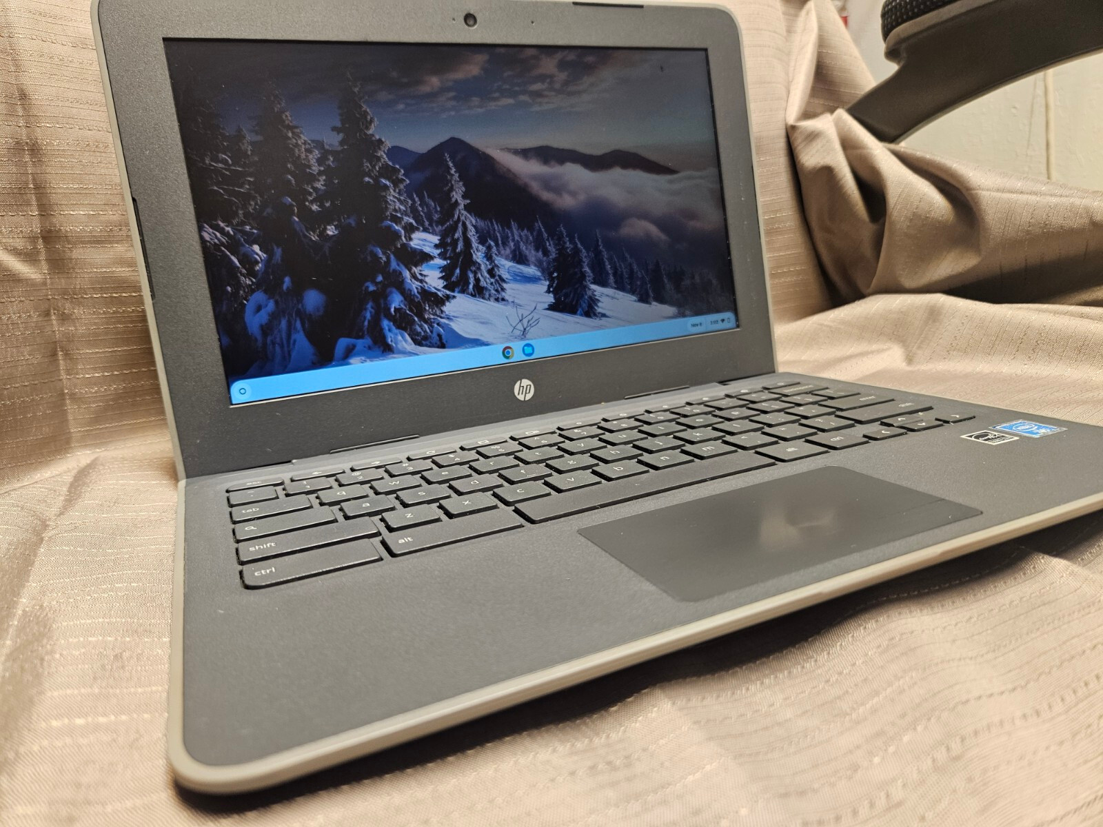 HP Chromebook 11 G7 EE with HP 45W C Charger and 32GB Storage #60-image