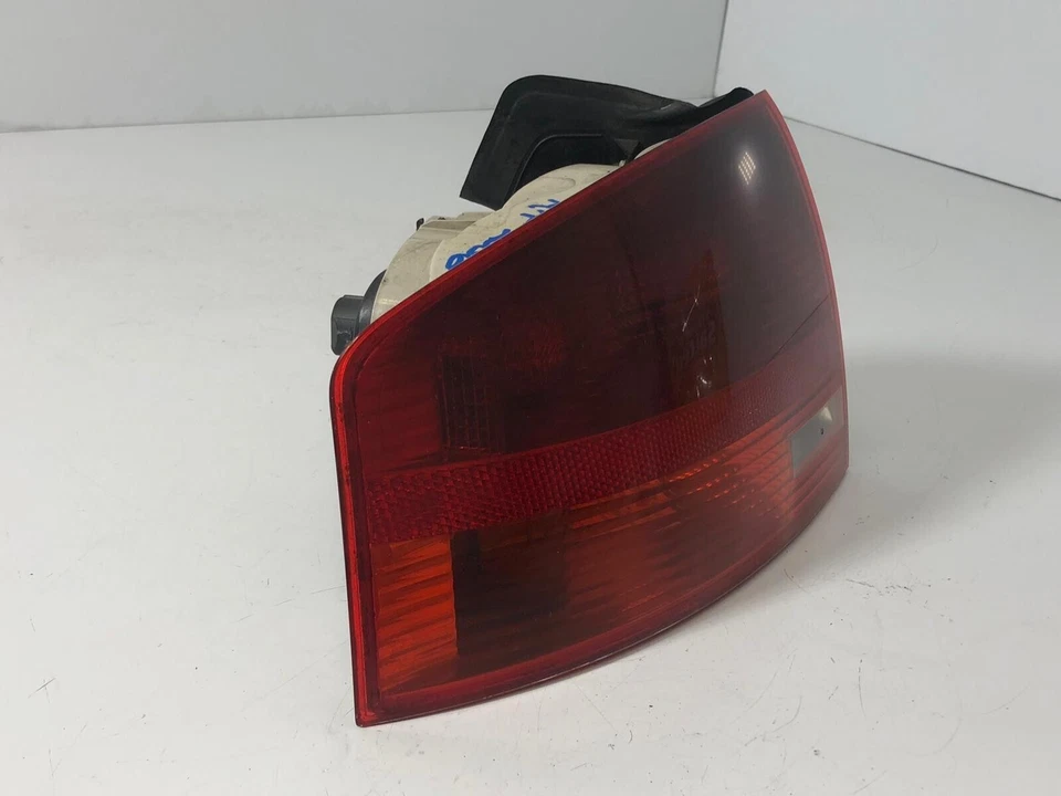 Luz trasera izquierda AUDI A4 N/S 2006 96503701 L965069 965083 A073 Foto 2 de 4