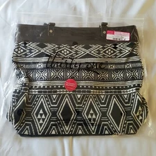 New! Thirty One Gifts Reversible Tote - Rio Weave