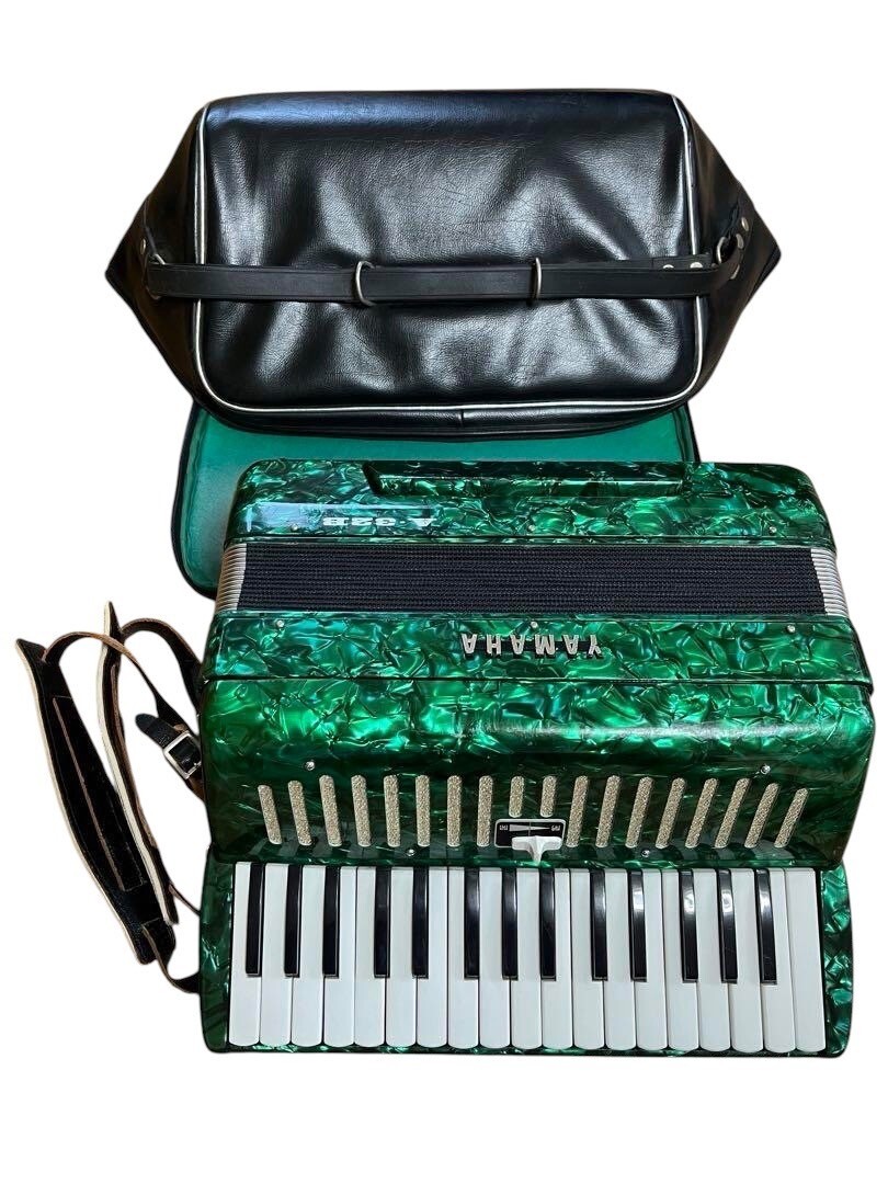 YAMAHA SOPRANO 32 アコーディオン ヤマハ | B-32E - 学校用楽器・機器 - 概要