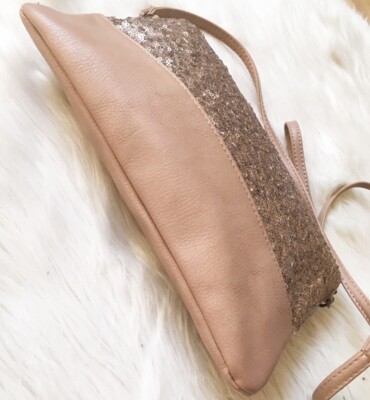Sac Bandoulière Camaieu Beige Avec Sequins Dorés - Occasion, Parfait Pour Une Touche De Brillance !