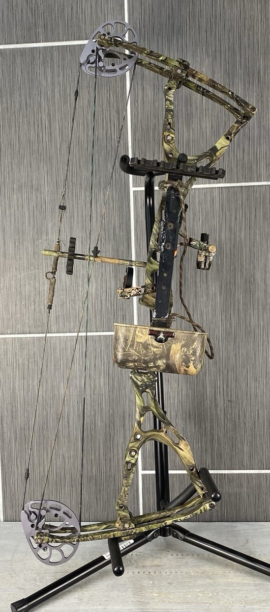 Right Hand Bowtech Guardian Circa 2007 Draw Weight 40-80lbs W