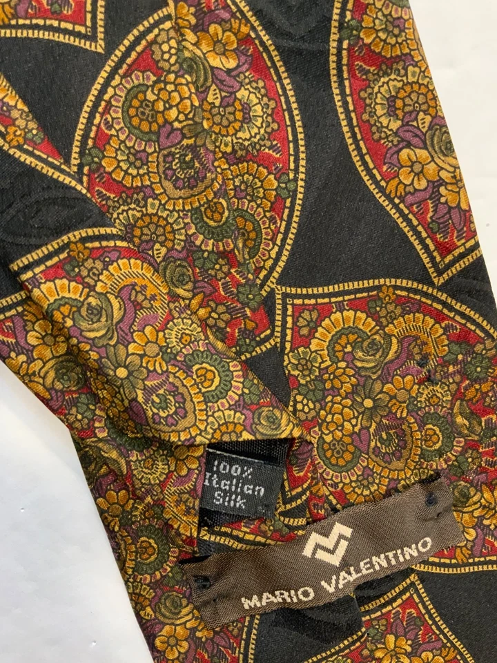 Шелковый галстук Mario Valentino черный, золотой, красный США, Италия пейсли 3 7/8 дюйма x 57 дюймов - Изображение 3 из 4