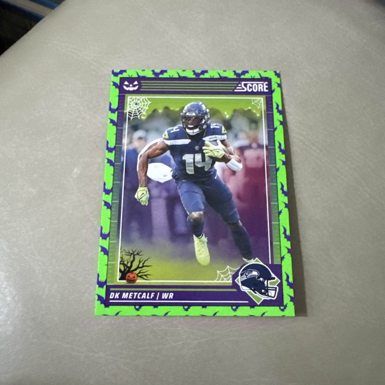 DK METCALF #256 2024 PANINI SCORE-A-TREAT SEAHAWKS GREEN BATS