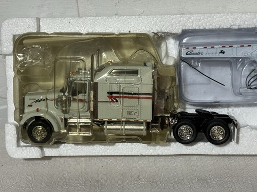 1:53 Tonkin Replicas Kenworth W900L Tractor with Bradley Lowboy Trailer NIB - Picture 2 of 13