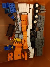 LEGO City: Tow Truck (7638) 100% Complete with minifig and manual