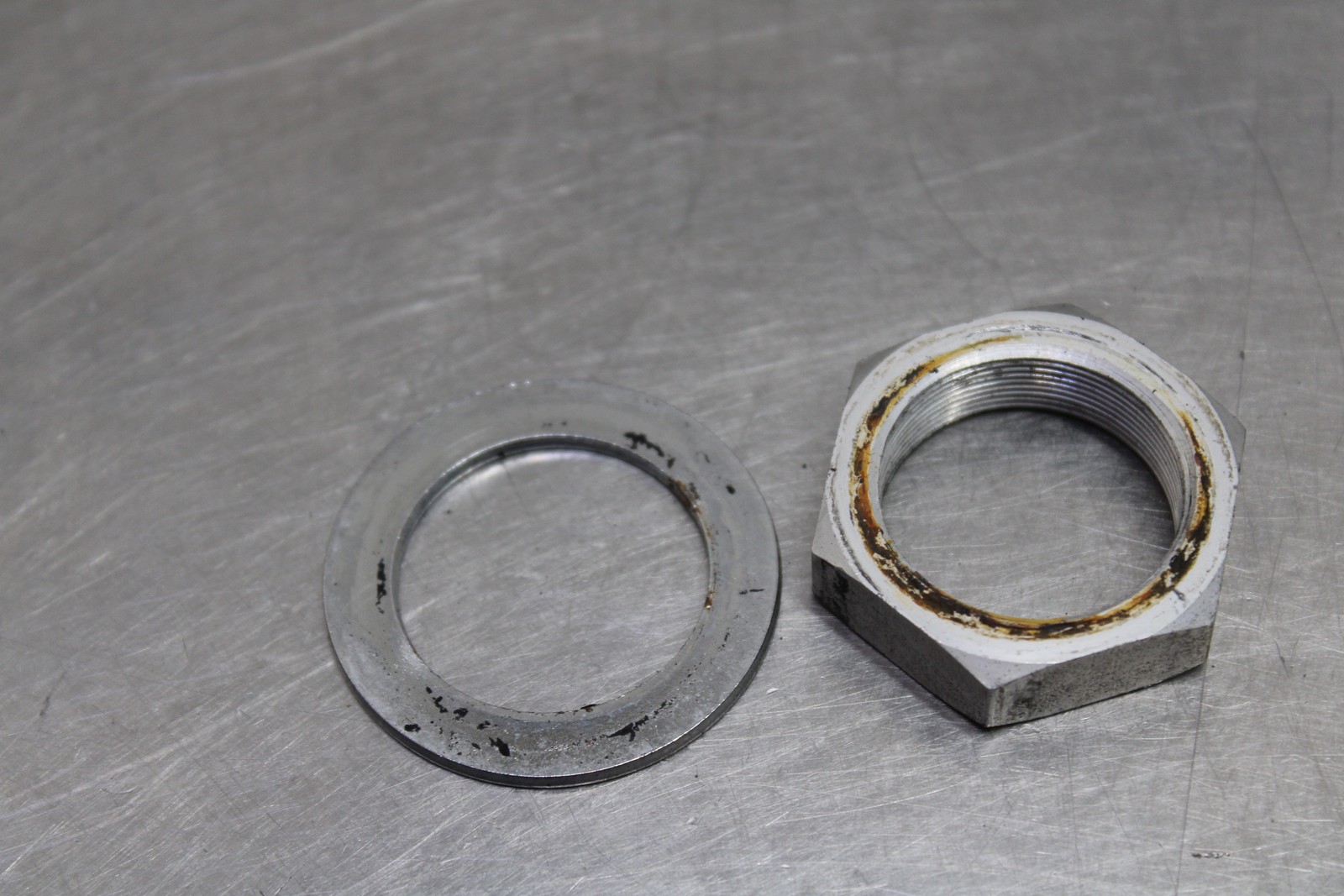 05 YAMAHA YZF R6 Triple Tree Steering Nut